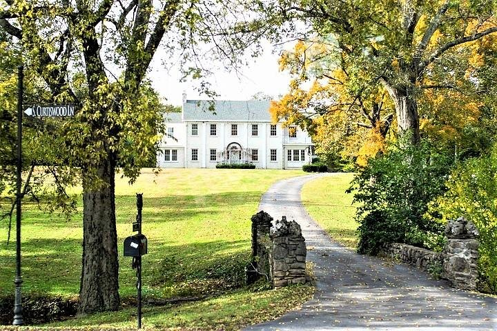 Nashville "Homes Of The Stars" Narrated Bus Tour with 30+ Celebrity Homes - Photo 1 of 6
